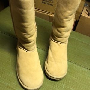 EMU Tan Boots Women’s Size 9